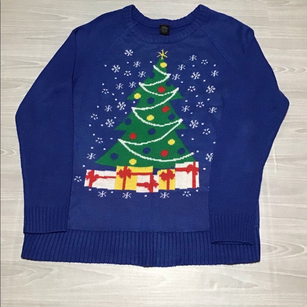 -LOL Vintage blue christmas sweater w tree. Large